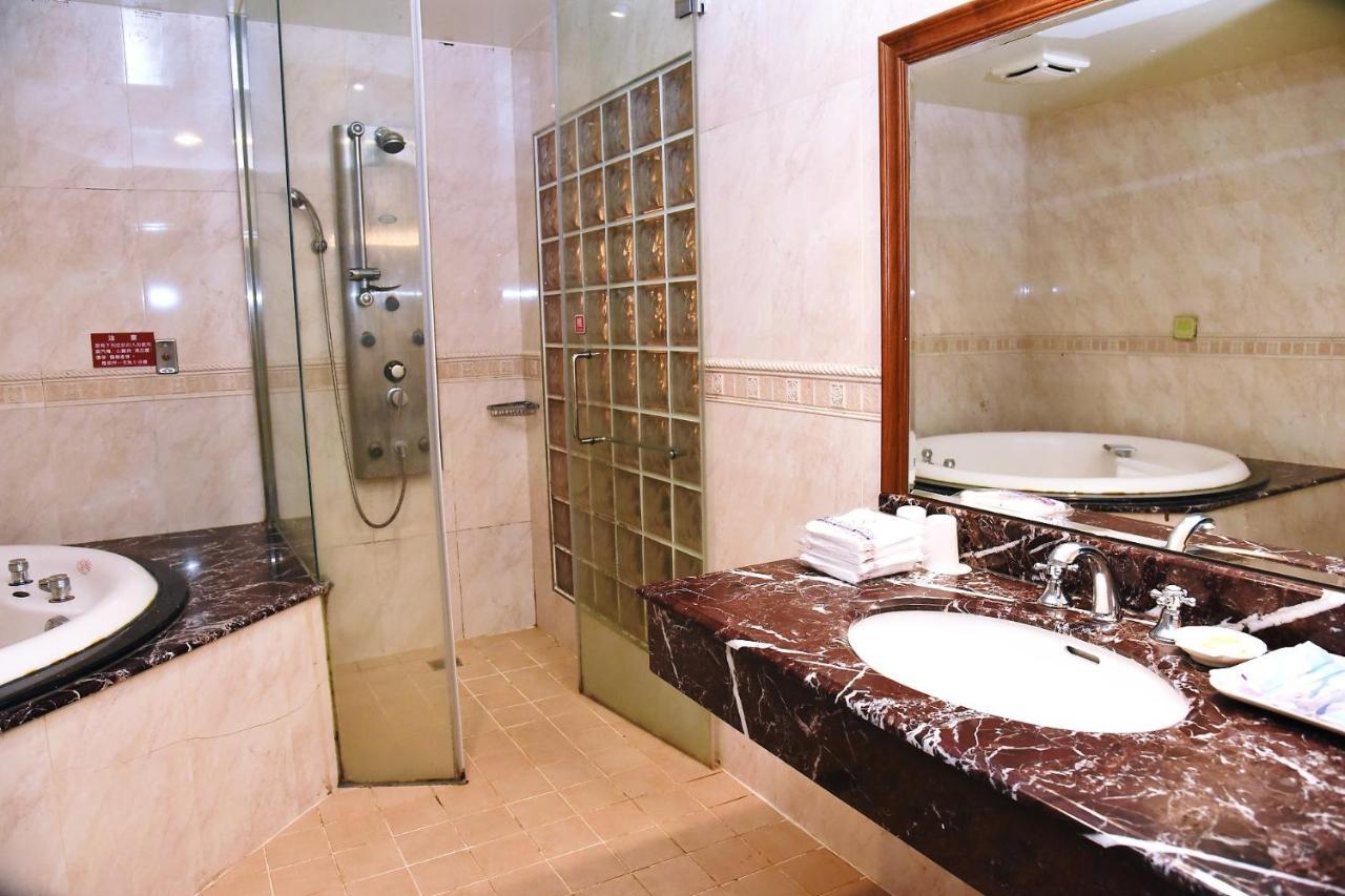 England Business Motel Yilan Luaran gambar